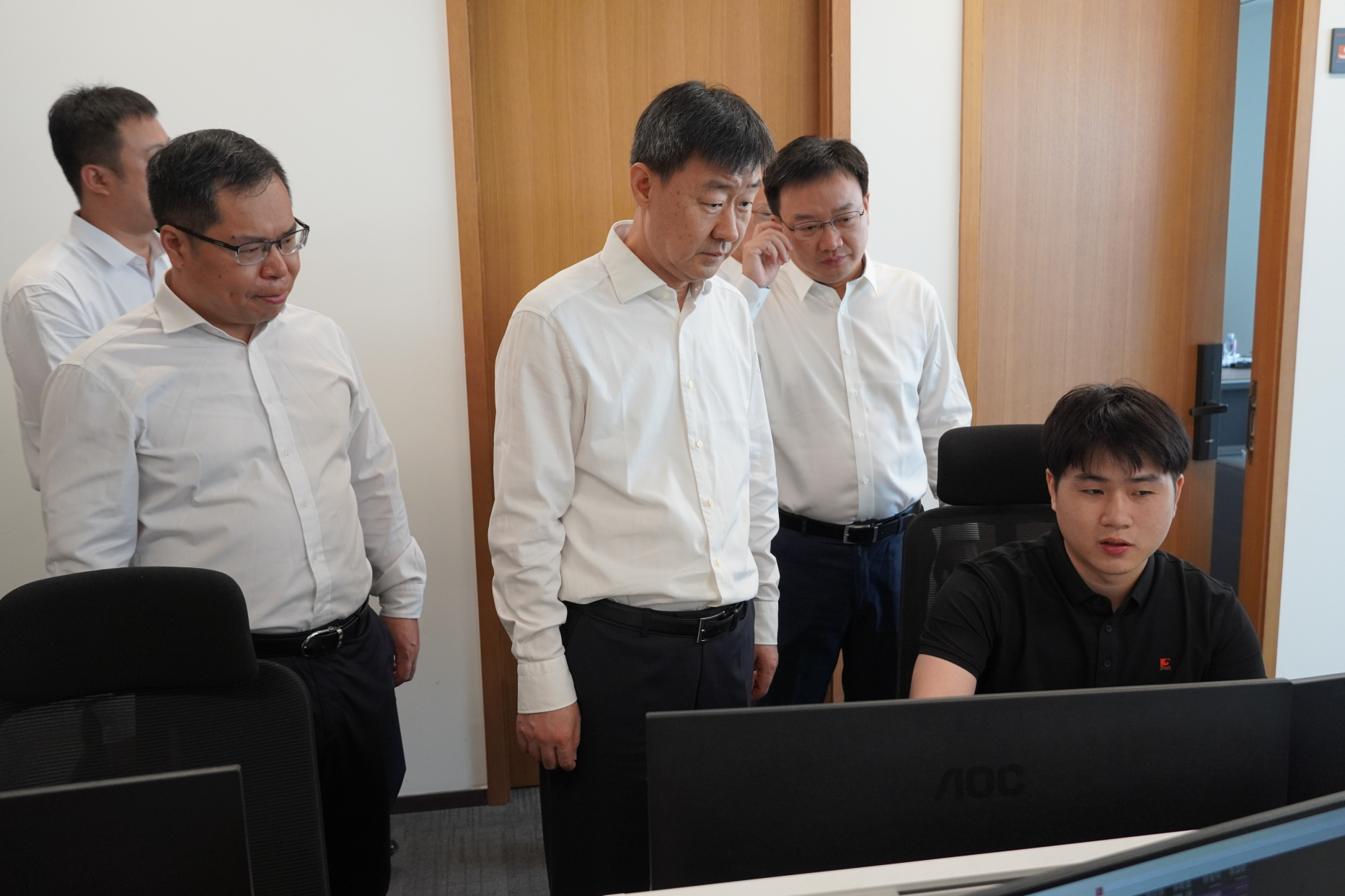 張曉海到金控深圳公司、深圳貴金屬公司調(diào)研